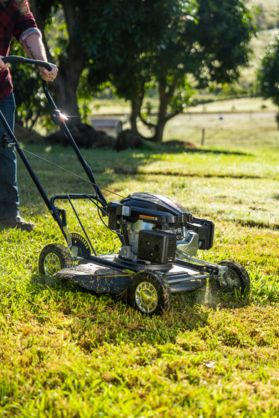 lawnmower-closeup-01